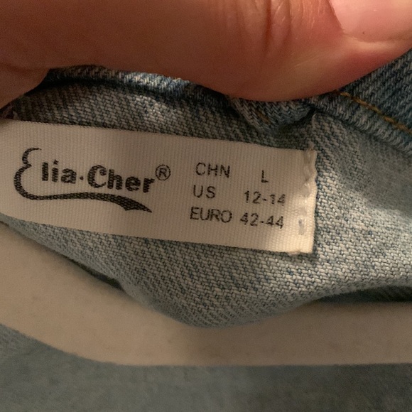 Custom hand painted Mickey Mouse denim jacket - Picture 5 of 9